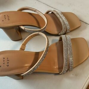 New A New Day Tan and Silver Strappy Heels size 9.5 block heel rhinestones
